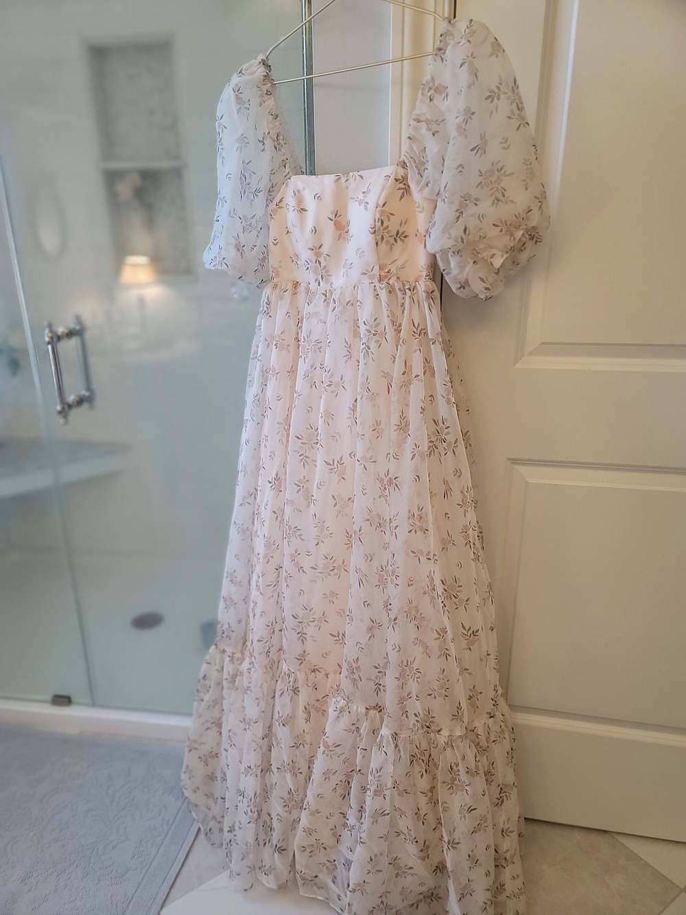 NWT Ava Gowns Cottage Core Dreams Floral Puff-Sleeve Maxi Dress 4 Photo Shoot - Picture 5 of 10